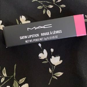 Mac Satin Lipstick in Pink Nouveau